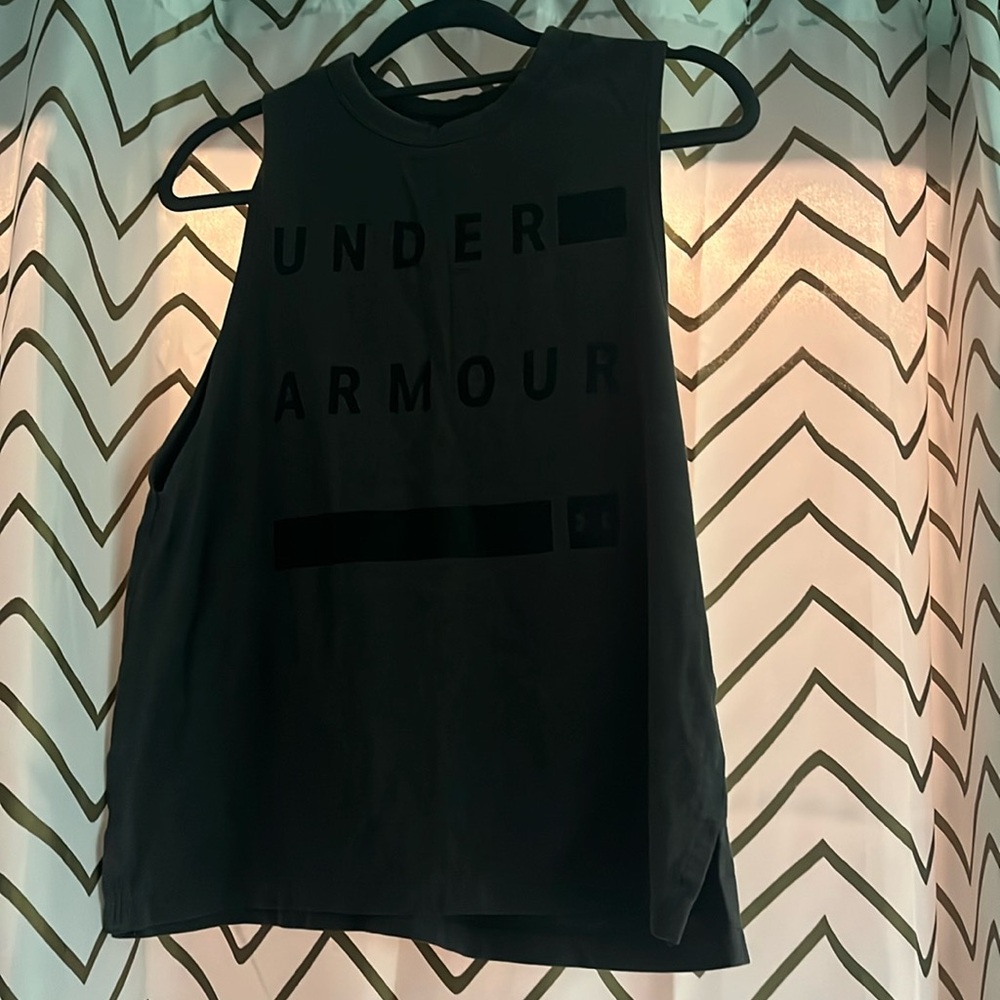 An under armor tank top, super flowy